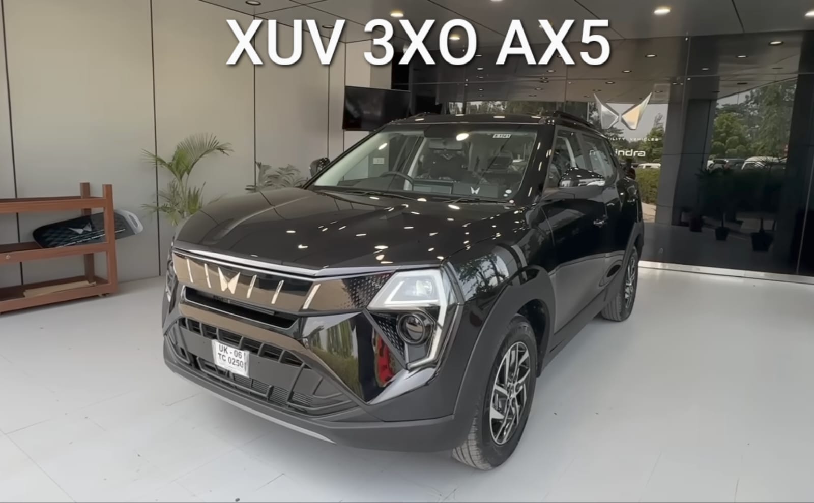 Mahindra XUV 3XO AX5 variant